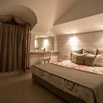 The Poolhouse *