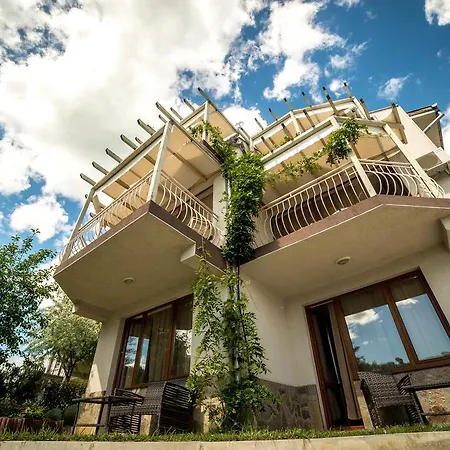 Lägenhet The Poolhouse Slăntjev Brjag