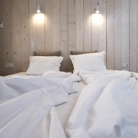 The Poolhouse 아파트 써니비치